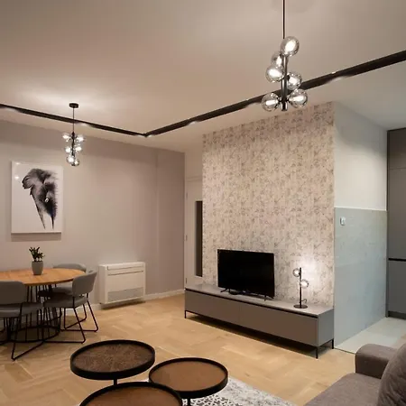 Aloha Apartment *