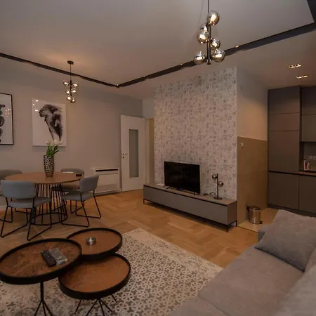 Aloha Apartment *
