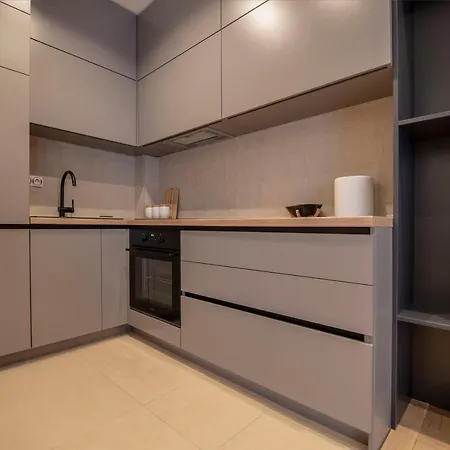 Aloha Apartment